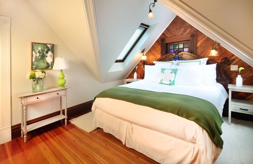 Healdsburg Bed & Breakfast | Grape Leaf Inn