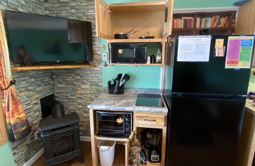 Lapeer Apartment | Grateful Suite Lake Front Retreat