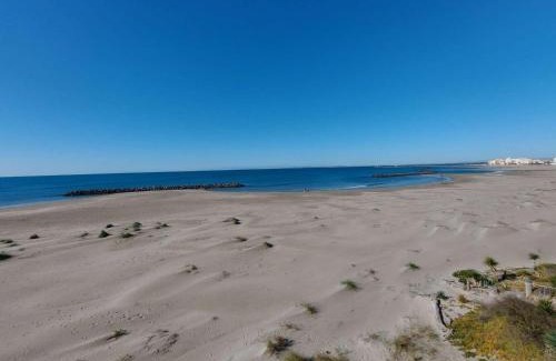 Le Grau-dʼAgde Apartment | Grau d'Agde : Studio cabine avec terrasse, parking privé, vue mer - FR-1-423-270