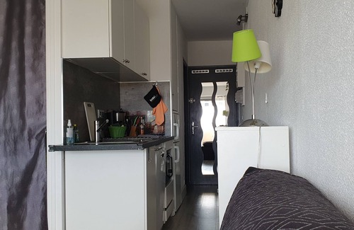 Le Grau-Du-Roi Apartment | GRAU DU ROI Studio 250m from the beach. Shops and town center within walking distance