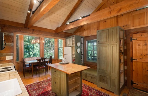 Canton Cabin | Graves Cabin Luxury Cabin Near Waynesville & Asheville Please Read Description!