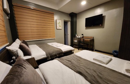 Tagaytay Hotel | Grayhouse Inn Tagaytay
