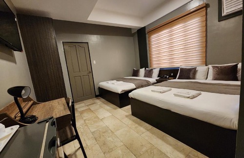 Tagaytay Hotel | Grayhouse Inn Tagaytay