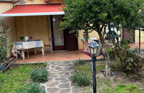 Posada House | Graziosa Villetta con Giardino a 300 Metri Dalla Spiaggia e dal Parto Tepilora