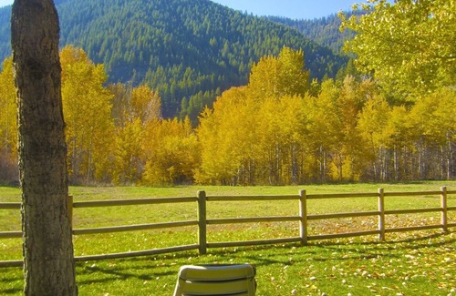 Ketchum Condo | Great 1(plus) bedroom downstairs condo. This is the best location in Ketchum!