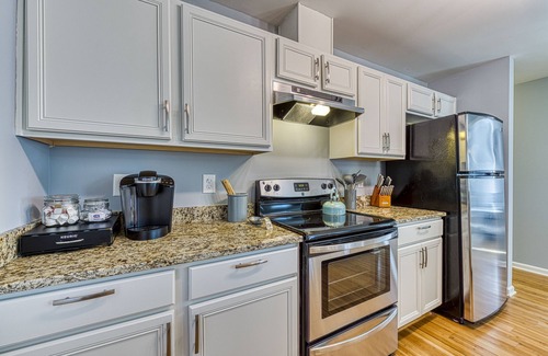 Downtown House | Great 4 Bedroom Bungalow- 1.5 miles to Downtown Raleigh