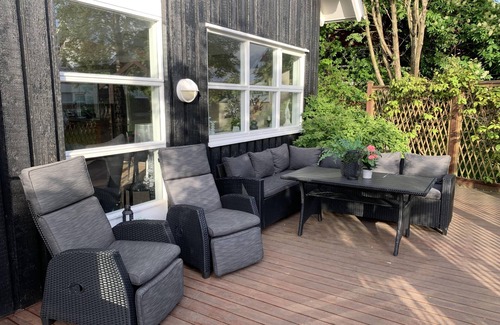Breidholt House | Great 8 person house, Reykjavik, free use of car!