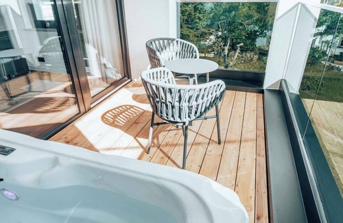 Wallenfels Apartment | Great apartment (65sqm) with private whirlpool and balcony