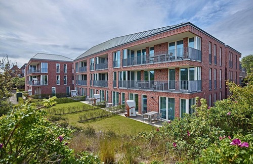 Langeoog Apartment | Great apartment for couples near the beach with sunny loggia & sauna in the house! -