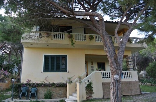 Sas Linnas Siccas Apartment | Great Apartment in a villa overlooking the sea with terrace and garden