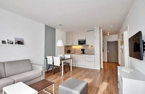 Bensersiel Apartment | Great apartment near the North Sea with south-facing terrace incl. use of swimming pool & sauna -