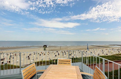 Wangerooge Apartment | Great apartment on the North Sea beach with direct sea view, balcony and beach chair!