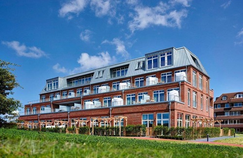 Wangerooge Apartment | Great apartment on the North Sea beach with direct sea view, balcony and beach chair!