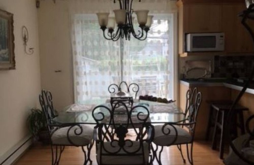 Vaudreuil Cottage | Great appartement near the lake ( nuit près du lac)