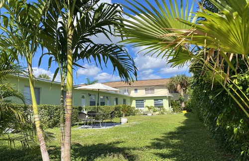 East Ocean Ave Apartment | Great Apt Steps From Lagoon And 5min To Beach