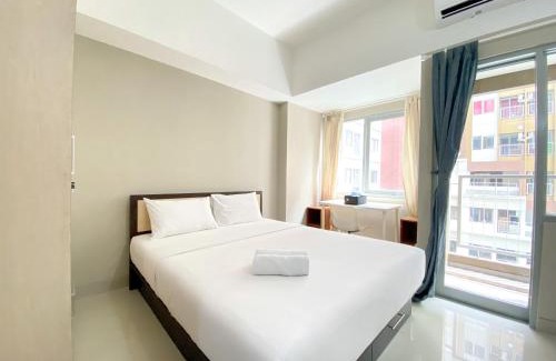 Duren Sawit Apartment | Great Choice Studio Apartment Gateway Park LRT City Jatibening By Travelio