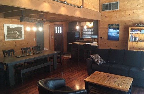 Black Butte Ranch Cabin | Great Family Cabin with resort hot tubs and pools.