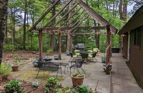 Norfolk Cabin | Great Family Cabin in the woods on a lake.