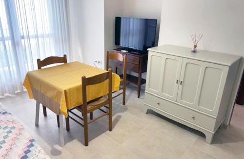 Rosapineta Apartment | Great flat in a residence with pool in Rosolina