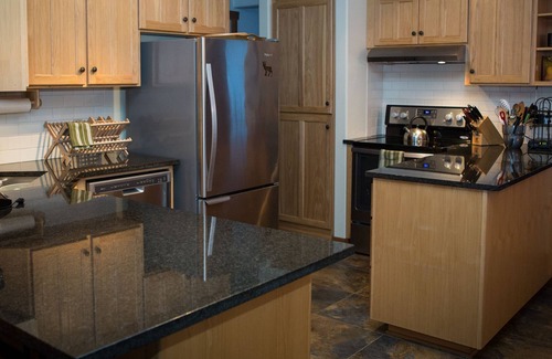 Oregon Water Wonderland Cottage | GREAT for couples and owner managed!