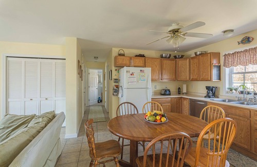 Old Lyme Cottage | great for families, large yard, seeking 25-26 academic renters - 2400sf