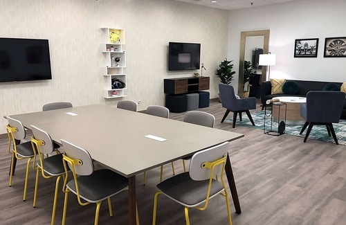 Flagami Hotel | Great for Family Vacation, 2 Amazing Units, Pet Friendly & Free Airport Shuttle