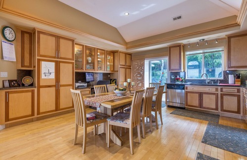 Sugarloaf House | Great Home With Views Of S.F. Bay