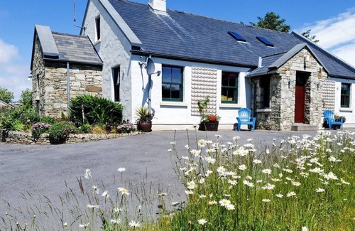 Mullagh Apartment | Great house for exploring numerous beaches, Westport & Louisburgh