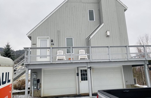 Plymouth House | Great house on reopened Tenney Mountain, close to pristine Newfound Lake