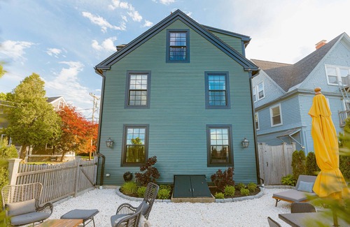 New Castle Apartment | Great Island Inn - King Studio Apt - Patio View