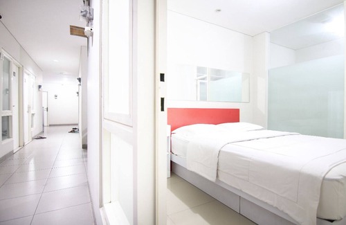 Surabaya House | Great location, 10 mnts from Tunjungan Plaza