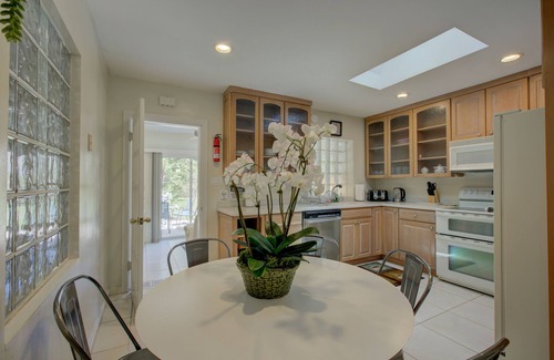 Long Meadow House | Great Location, 2 Bdrm, 2bath, Private backyard.