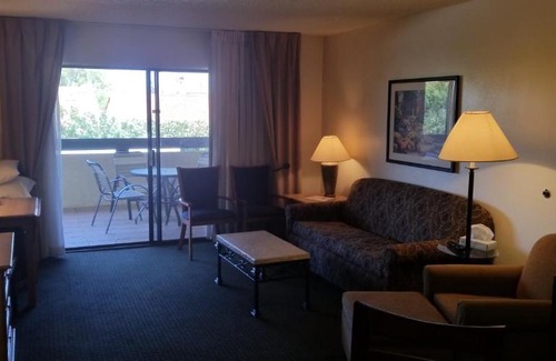 Inner Circle Apartment | Great Location Condo Scottsdale