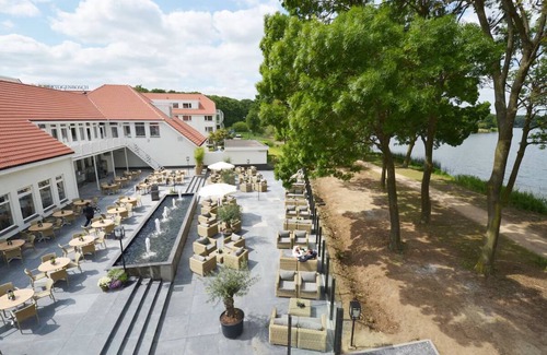 Municipality of 's-Hertogenbosch Hotel | Great Location for Dining, and Relaxation! Near Noordbrabants Museum!