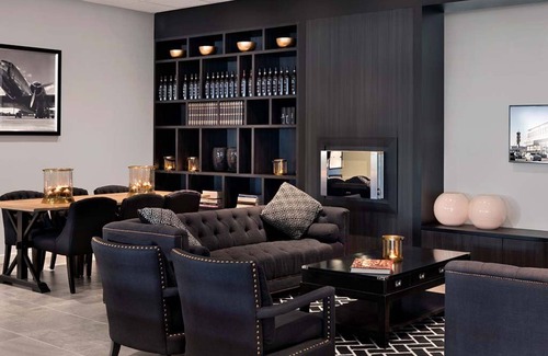Zestienhoven Hotel | Great Location for Flyers – Walk to the Airport, Relax in Style! Onsite Dining
