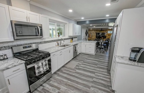 Highlands - Perkins House | GREAT LOCATION FOR LSU, RAISING CANES RIVER CENTER.