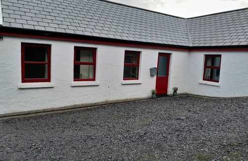The Whitford House Hotel Apartment | Great location for visiting Connemara