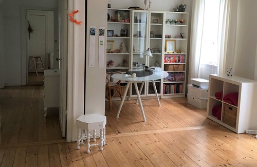 Vesterbro Condo | Great location in fashionable Vesterbro / 100 sqm with 2 balconys.