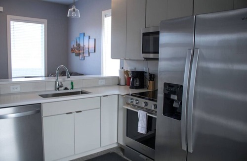 Hadley - Washington Apartment | Great Location! Minutes From Downtown!