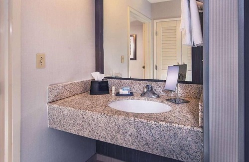 Bethlehem Hotel | Great Location Near Lehigh Valley Int'l Airport! Pet-friendly!