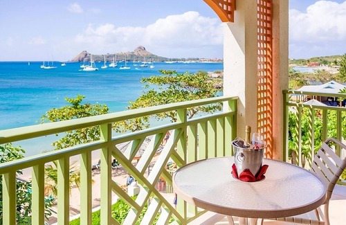 Rodney Bay Apartment | Great Location Near Rodney Bay Marina! 3 Beachfront Suits, Pool, Free Parking!