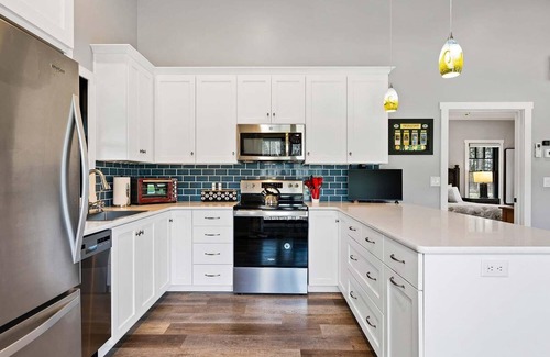 Baileys Harbor House | Great location on 5 Acres, New Home, Dog-friendly Fenced Yard, 2 King Bedrooms.