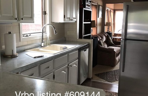 Waubesa Beach Cabin | Great Location On Lake Waubesa, 10 Minutes from Downtown Madison and UW campus