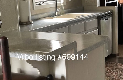 Waubesa Beach Cabin | Great Location On Lake Waubesa, 10 Minutes from Downtown Madison and UW campus