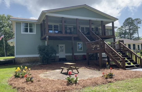 Eutawville House | Great Location on Southern shoreline of Lake Marion