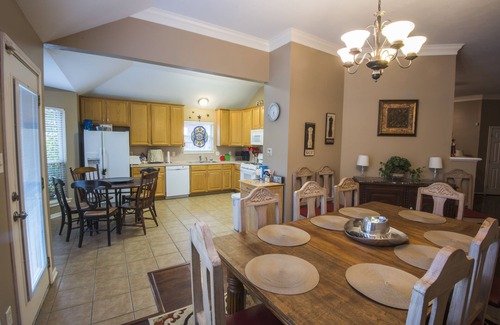 College Station House | Great Location! Only 5-10 minutes from Kyle Field!