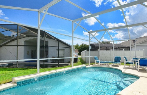 Indian Point House | GREAT LOCATION, PRIVATE POOL, SPACIOUS BEDROOM, FREE WIFI!!