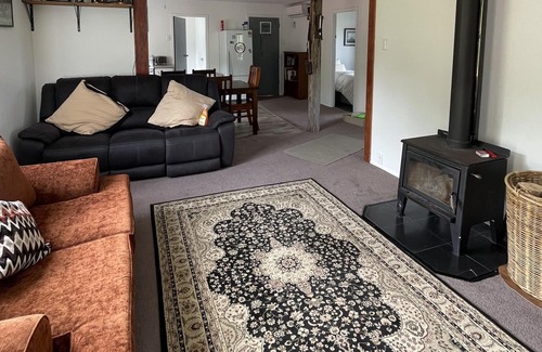 Rotorua Cottage | great location to mountain bike tracks rural setting