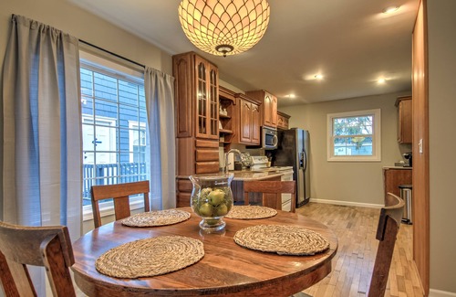 Lansing House | Great location to MSU! Charming 3 bedroom, 2.5 bathroom house.