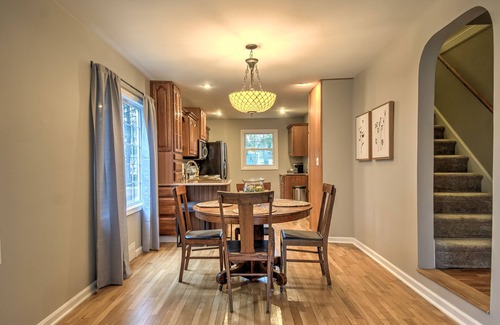 Lansing House | Great location to MSU! Charming 3 bedroom, 2.5 bathroom house.